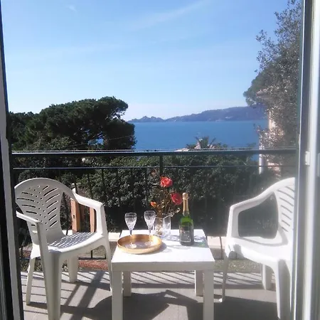 Vicino Al Mare - Near The Sea * Zoagli