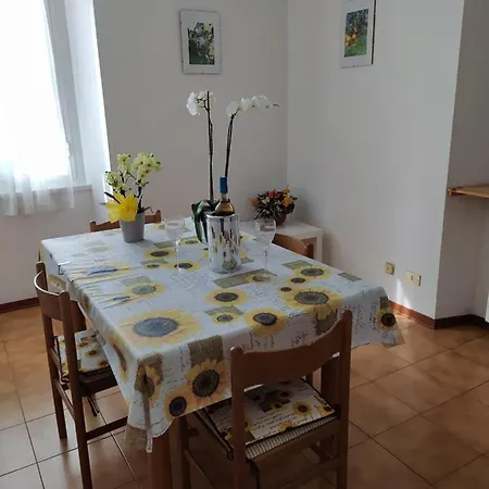 Vicino Al Mare - Near The Sea *